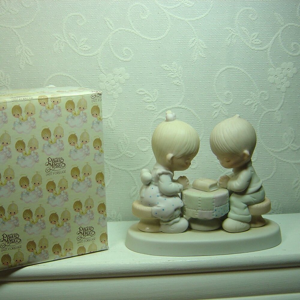 Precious Moments Jonathan & David figurine-Prayer Changes Things" with box-1980